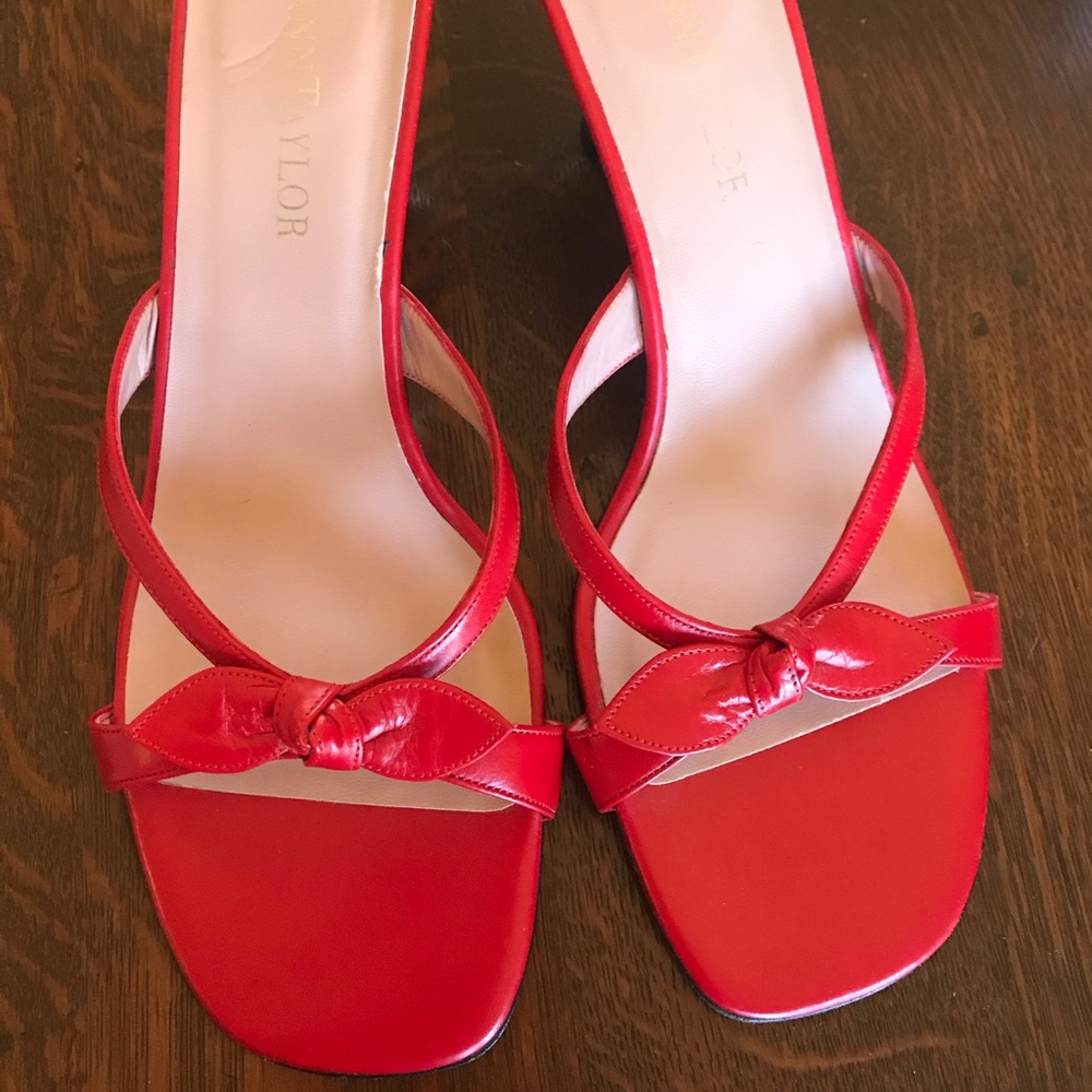 Ann Taylor red sandals size 8.5